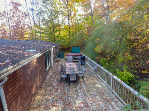 Large back deck, great for cookouts! 