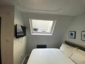 Apt.8Picture represents the type Studio Premium Private Bathroom. It might not be exactly the same as per booking. All same type of apartments are allocated subject to availability per booking