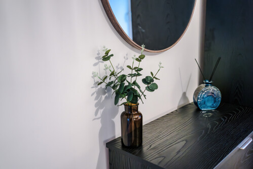 Stylish 2-Bed 2-Bath Apartment in Newly Renovated Victorian Building – Prime Leeds City Centre near Station