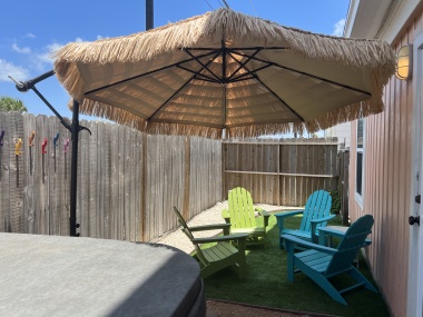 yard has 9' cantilevered umbrella for shade and privacy