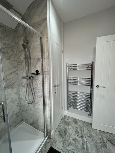 Bathroom - Walk-in shower with rainfall or power shower mode
