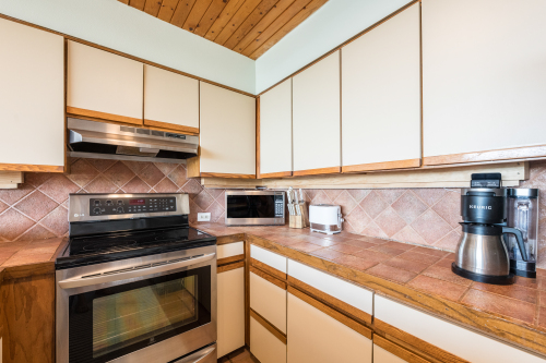 Plenty of counterspace, we have Keurig Duo coffee maker 