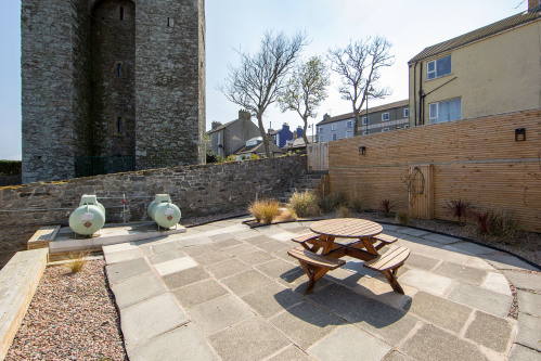 Apartment-Courtyard view