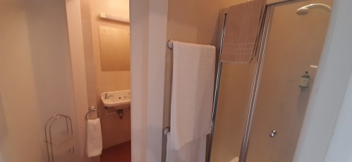 Super King Ensuite with Comfy Chairs Shower Room