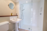 Ensuite to Ivory Bedroom