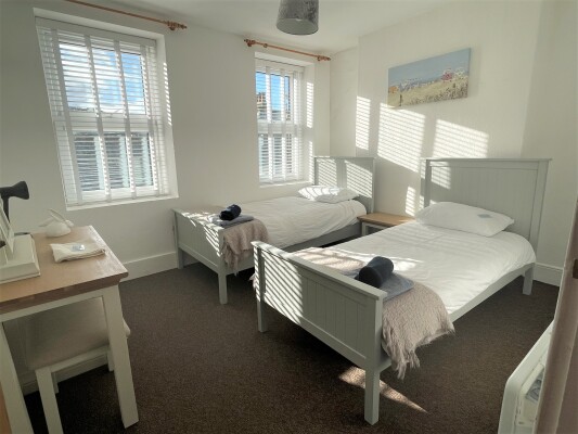 Bedroom 3 - Twin room