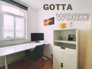 Remote Work/Home Office? Schreibtisch & Monitor steht bereit