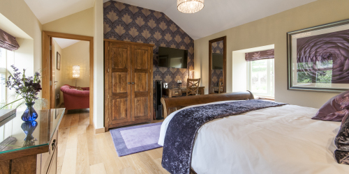 Hayloft Suite-Luxury-Suite-Ensuite with Bath-Countryside view - Base Rate