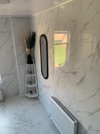 Nice decor for the bathroom!