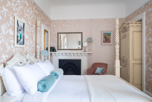 Double room-Ensuite-Hollerday – Four-poster