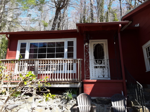 Lazy Lodge Rates