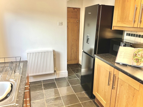 Kitchen - Fulley equipped modern kitchen