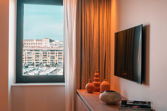 Salon avec vue sur le Vieux Port