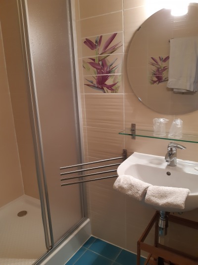 Salle de bain privative, chambre l'Orchidée, B&B Chanteloup