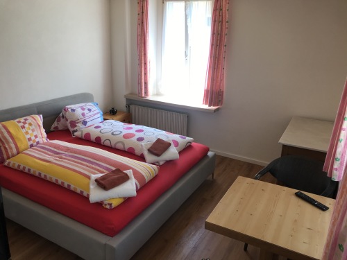 Familienzimmer mit seperatem Raum für die Kids im Doppelstockbett