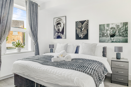BEDROOM 1