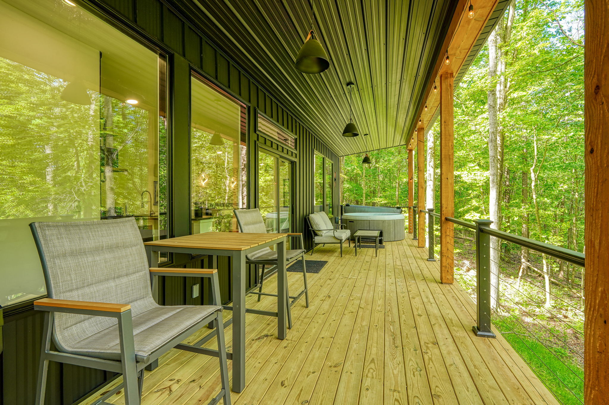 Honeymoon Hollow | Photo 35