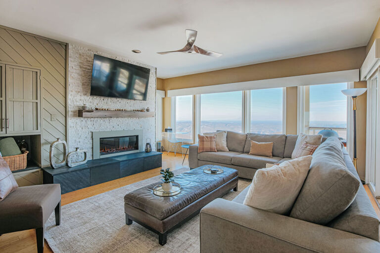 Firefly on The Ridge