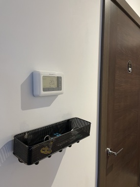 Entrance and Thermostatic Control