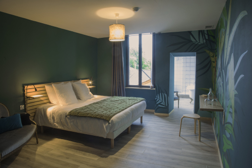 Double-Supérieure-Salle de bain et douche-Vue sur la cour - Tarif de base
