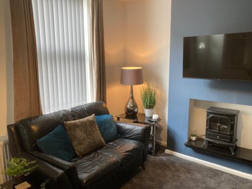 Lounge - Smart TV so you can stream all your favourites