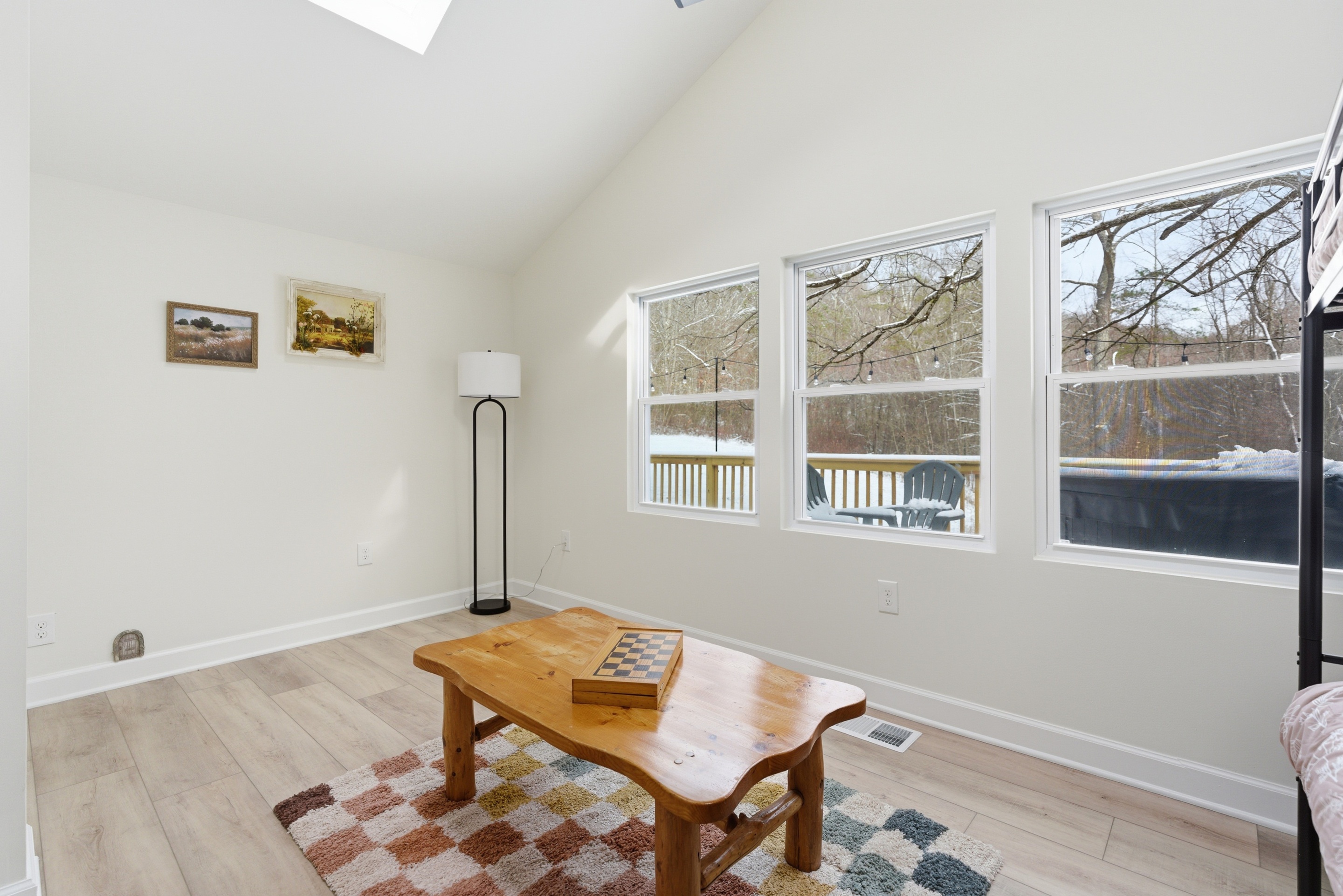 Honeysuckle Creekside Cabin | Photo 27