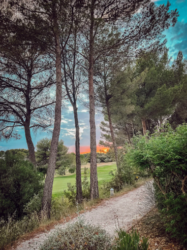 En longeant le Golf