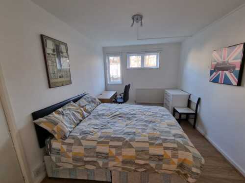 2nd Bedroom 