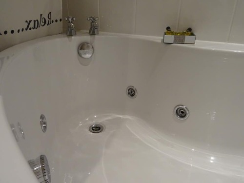 Double room-Superior-Ensuite with Jet bath-Garden View - Base Rate