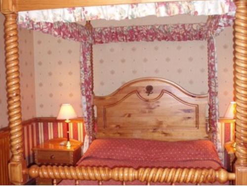 Double room-Ensuite-Four Poster
