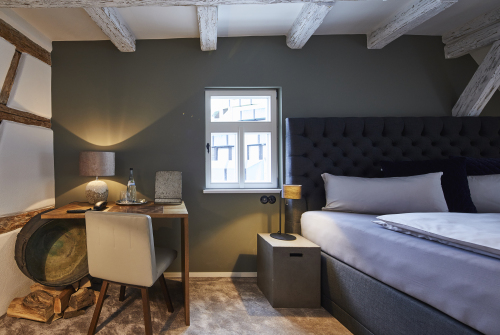 Doppelzimmer-Komfort-Eigenes Badezimmer-Stadtblick - Standardpreis