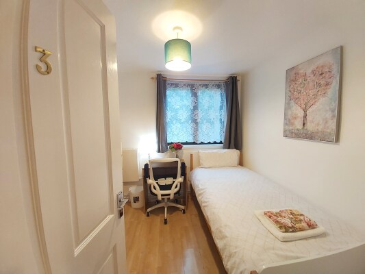 Room from entrance angle