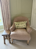 Georgian Panelled walls & cosy seating