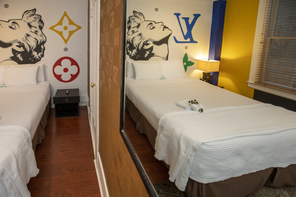 Hotel Des Arts — photo 38 of 60