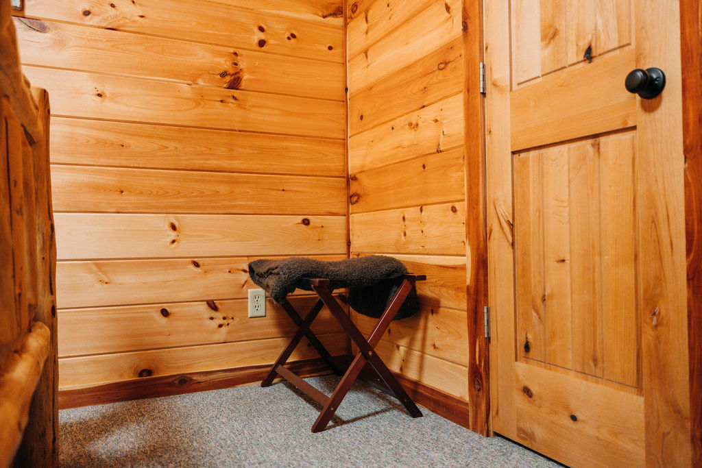 Rustic Cedar Inn | Photo 27