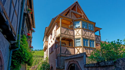 The Little Wolf ***** apartment is on the 1st floor (corner balcony)