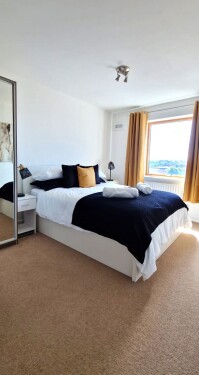 The Property Parlour - Main bedroom