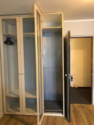 CASIER A SKIS ET ENTREE