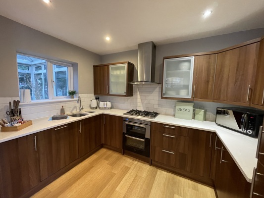 Fully equipped kitchen