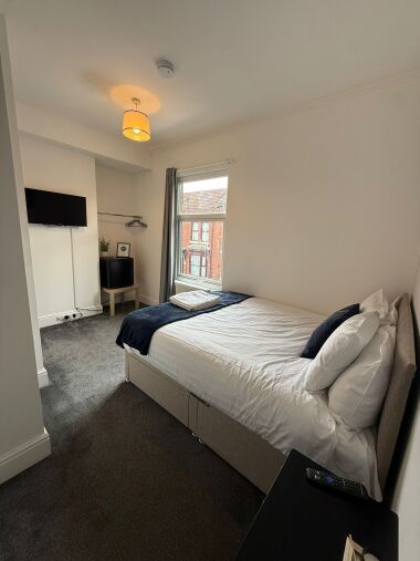 Room 4 - King Size En-suite