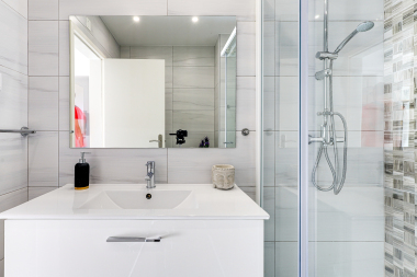 En suite bathroom