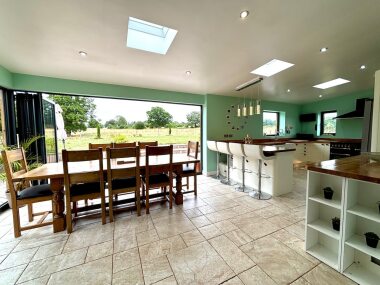 Dining Room / Restaurant