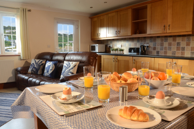 Kitchen Dinner Lounge 