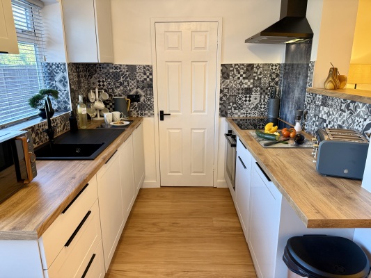 Fully equipped kitchen