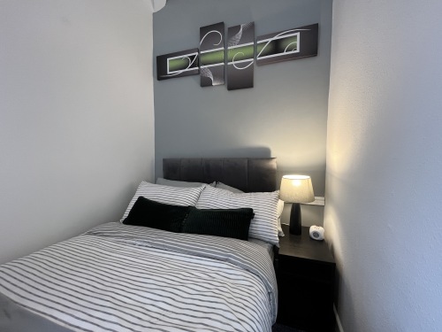 Bedroom 3 - Bedside USB and power sockets for your devices