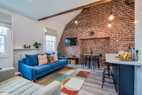 Central Belfast Apartments: Queen's Lofts - Superior One-Bedroom (Loft)
