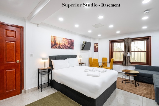 Superior Studio - Basement