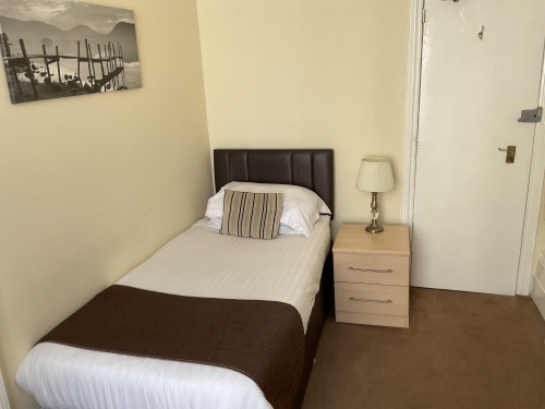 Single room-Ensuite-Room Only (No Breakfast) - Base Rate
