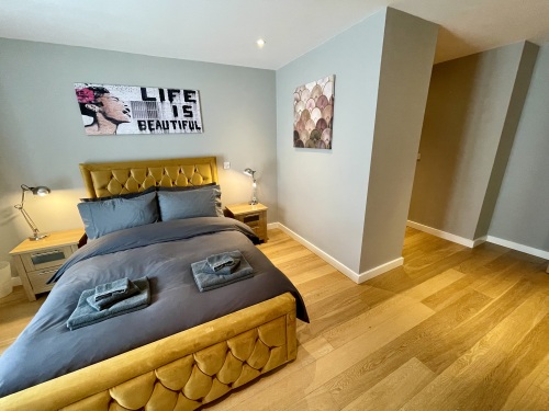 Master bedroom with en-suite shower room and dressing area