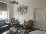 2 Bedroom Flat: Seating Area